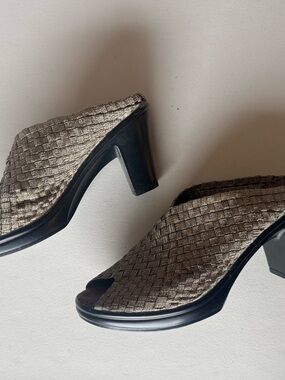 3” heel comfy dress shoes